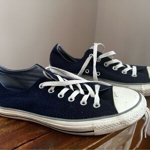Converse Chuck Taylor Sz: M7 /W9 All Star OX Navy Blue Low Top. Lace Up.
